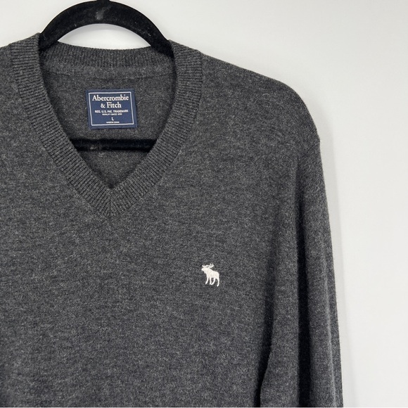 Abercrombie & Fitch V neck Sweater size Large charcoal Gray wool blend moose Y2K - Picture 8 of 11